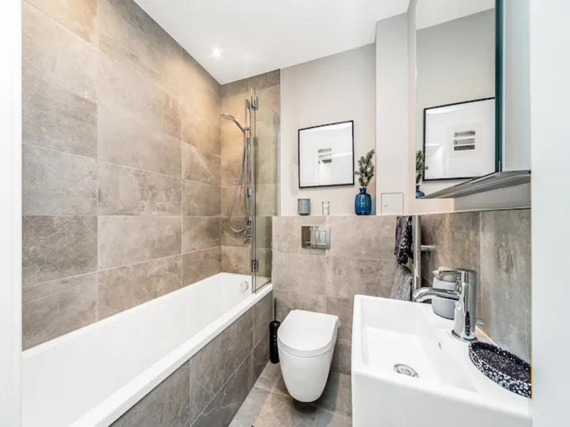 Pass The Keys Penthouse Oasis In Trendy Fulham Apartment Лондон Екстериор снимка
