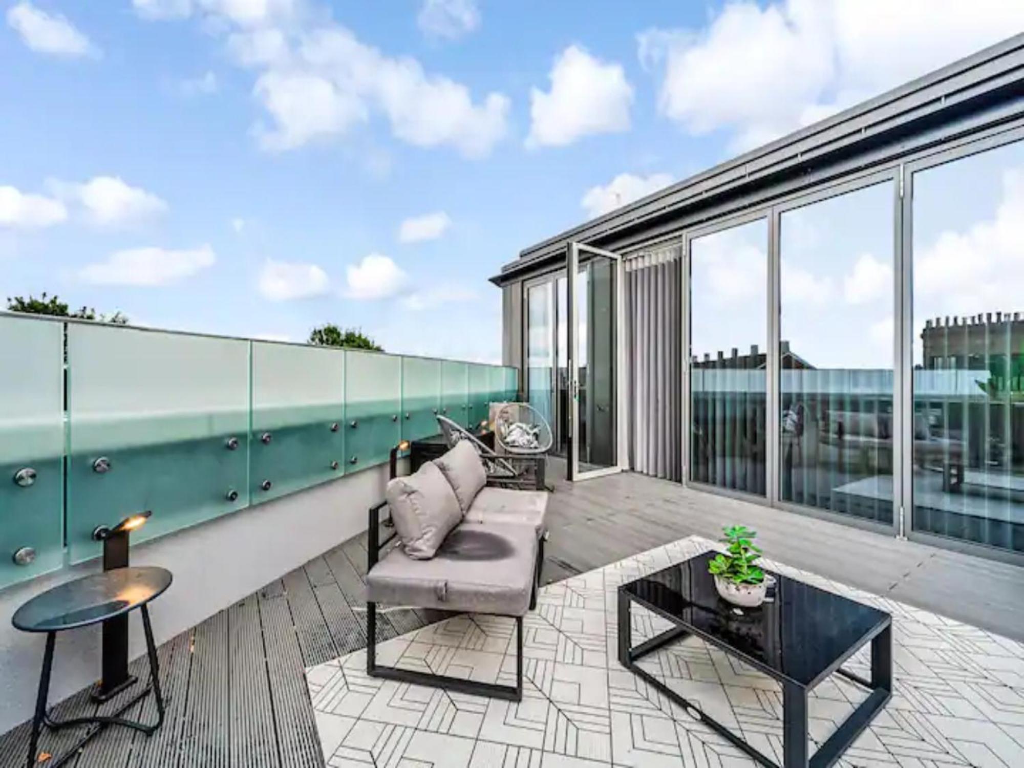Pass The Keys Penthouse Oasis In Trendy Fulham Apartment Лондон Екстериор снимка