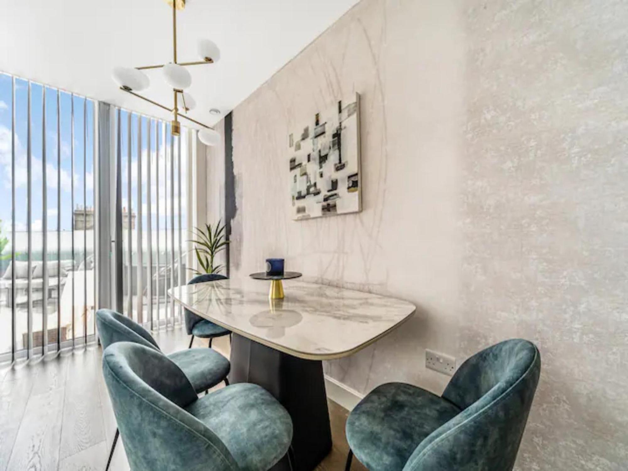 Pass The Keys Penthouse Oasis In Trendy Fulham Apartment Лондон Екстериор снимка